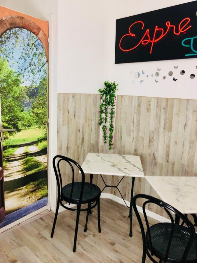 Bed & Breakfast Old 2*
